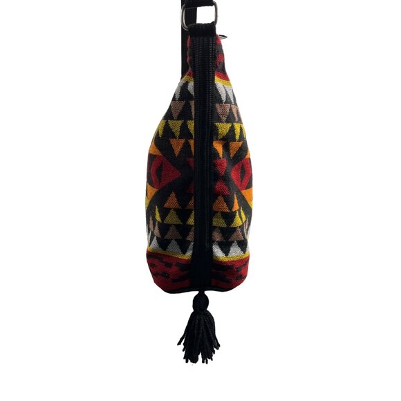 Women's Red and Black Southwest Tribal Print Bucket Bag Sz M - Picture 3 of 6